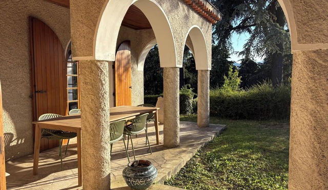 Los Arcos | Two renovated houses for 15 people. 4-legged friends too!