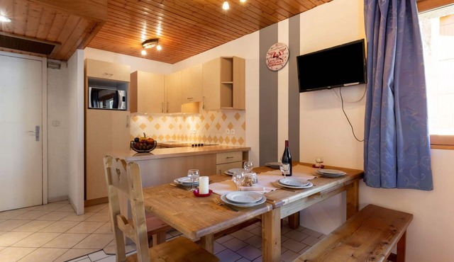 Lovely apartment for 7 guests with WIFI, TV and balcony