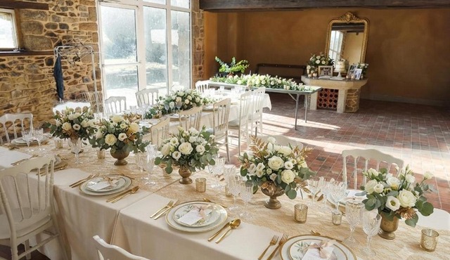 Maison bourgeoise avec grande salle de mariage in Ernée
