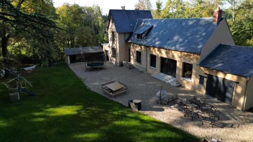 Maison forêt privée & étang 12 pers 5 ch 1h30 Paris