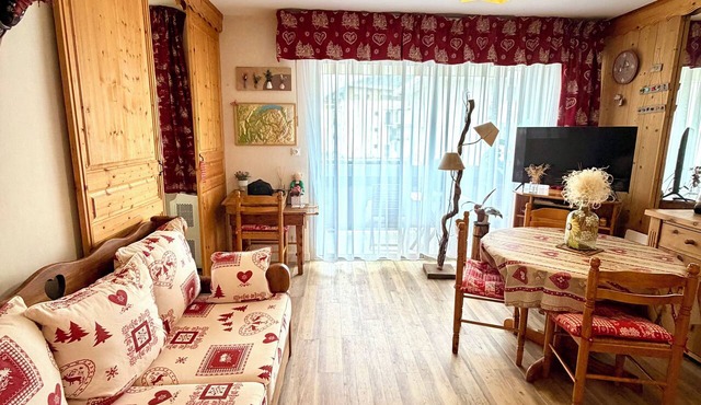 Mimouche's Apartment Near the Lake