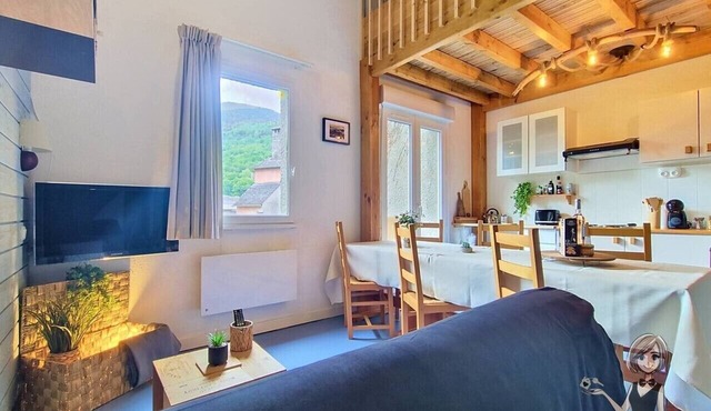 Ossalois Cottage, Pool & Mountain View for 7 People