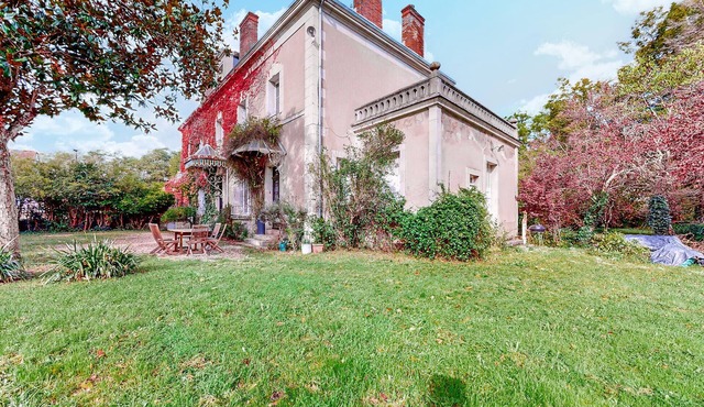 Pet friendly home in Chabris with WiFi