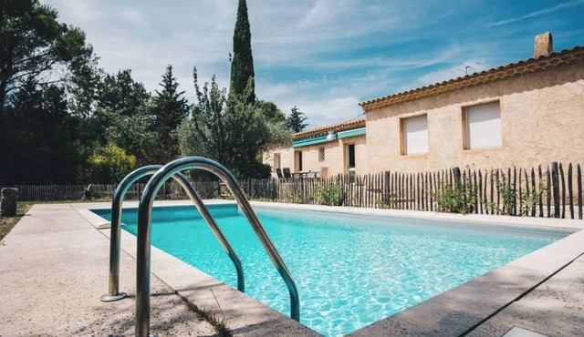 Pleasant, quiet house with private pool on the hill of St Antoine