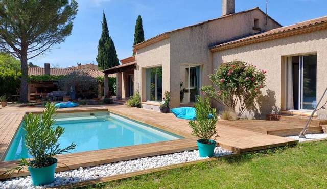 Provençal villa with private pool – 4 bedrooms – Between Avignon and the Luberon