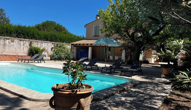 Provencal villa with pool and large garden in Saint-Geniès-de-Comolas