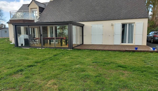 Quiet house on a plot of 1000m close to the beach venizella 500m etGR 34 in GUIMAEC