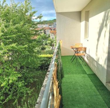 Résidence des volcans d'auvergne parking balcon WiFi lit180X200