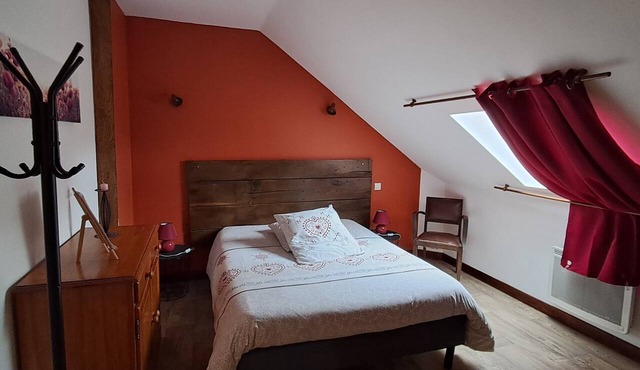 Red and Yellow Rooms, Table d'Hôte with Terrace, Shared Garden and Wi-Fi
