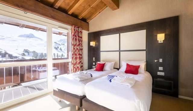 Room for 2 Adults + 1 Child with Balcony - Full Board