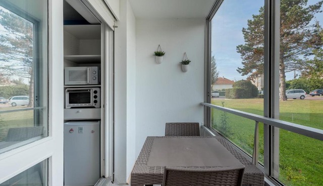 Studio avec loggia - à 200m de la plage - Parking in Courseulles-sur-Mer