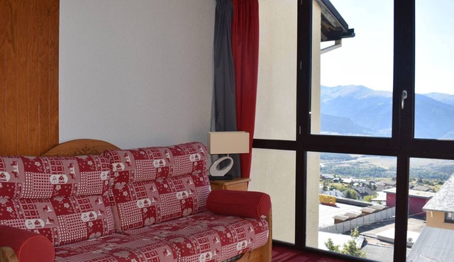 Studio Cabin in Center, Direct Ski Access, WIFI, Parking