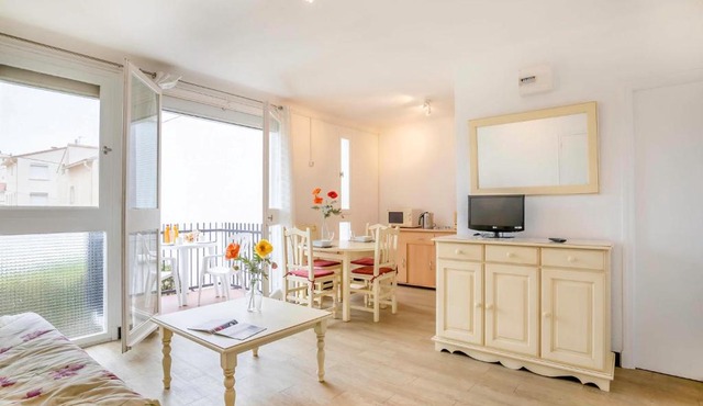 Studio Les Amandiers by Interhome