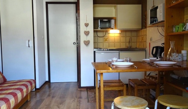 Studio pour 3 personnes avec piscine et proche funiculaire - FR-1-411-279