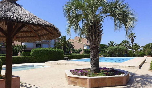 THE OASIS – 1-Bedroom Apartment with Garden *Pool *Air Cond *Beach 200m *Parking