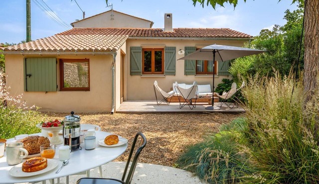 Villa La Sorgue - Two Bedroom Villa, Sleeps 4