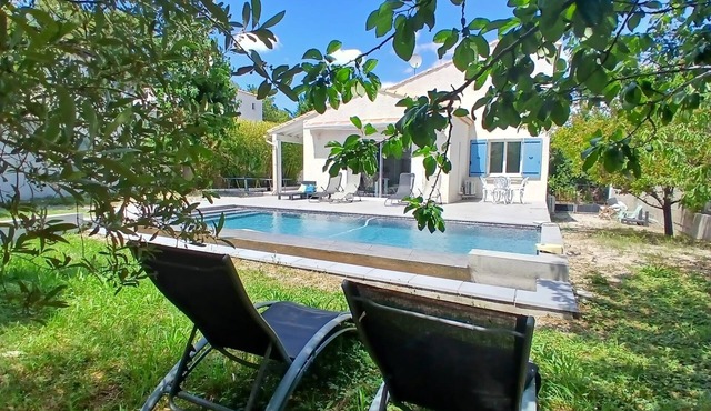Villa Saphir - Elegant family villa for 10 people with private pool in Occitanie, France