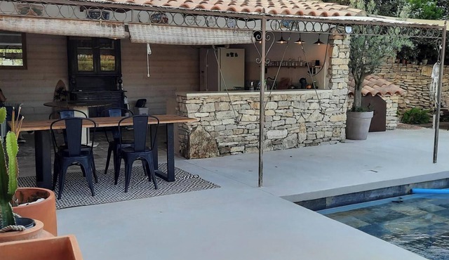 Villa with pool and fully equipped summer kitchen