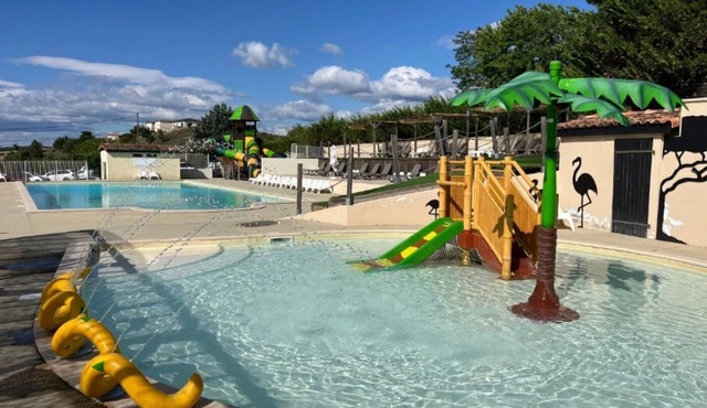 ZEcamping 3 étoiles familial piscine chauffée mobil-home TV LV clim 32m2
