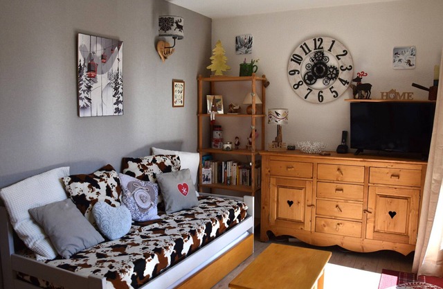 Cozy apartment with large south-facing balcony, 6 pers, central Pralognan