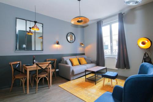 Hypercentre Chic Par Sovalfi 
