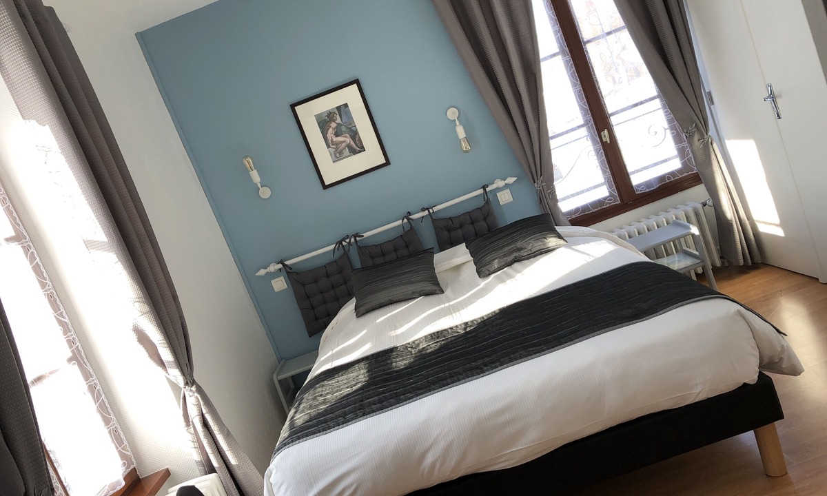 Charbonnieres-les-Vieilles Bed & Breakfast | A l'Aube des Volcans