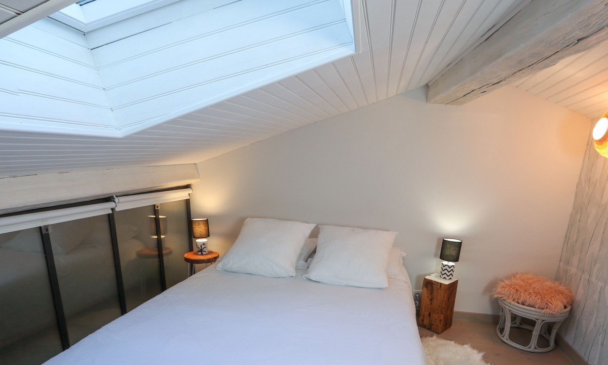 Saint - Aubin - Dupuy Apartment | Large and cozy apartment in the heart of the city center