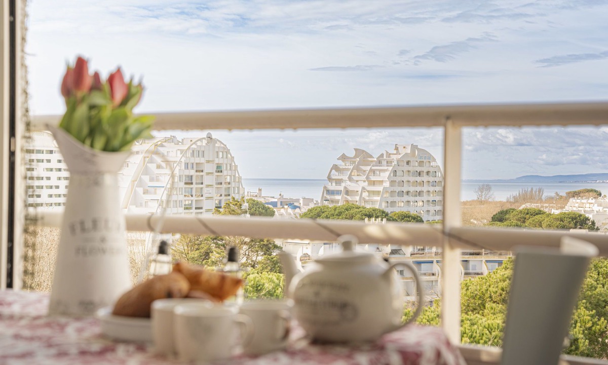 Le Couchant Apartment | Les Jardins du Couchant by Interhome