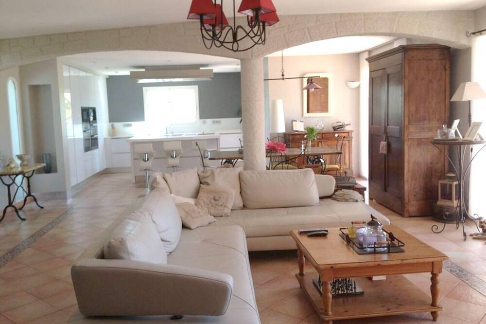 Photo of Livingroom in Paulhan