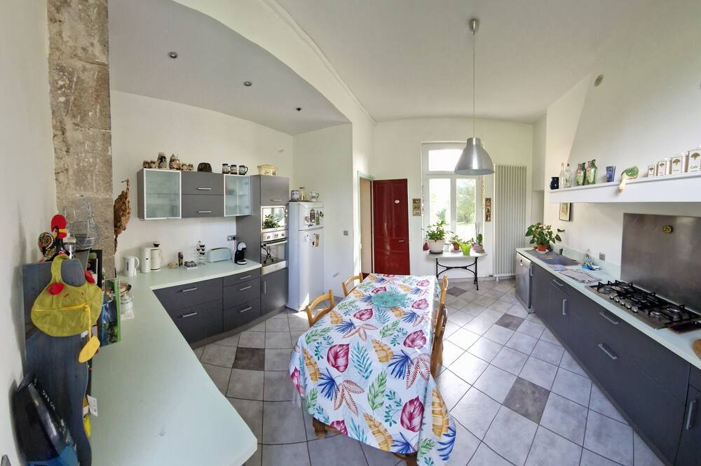 Photo of Kitchen in Chadeleuf