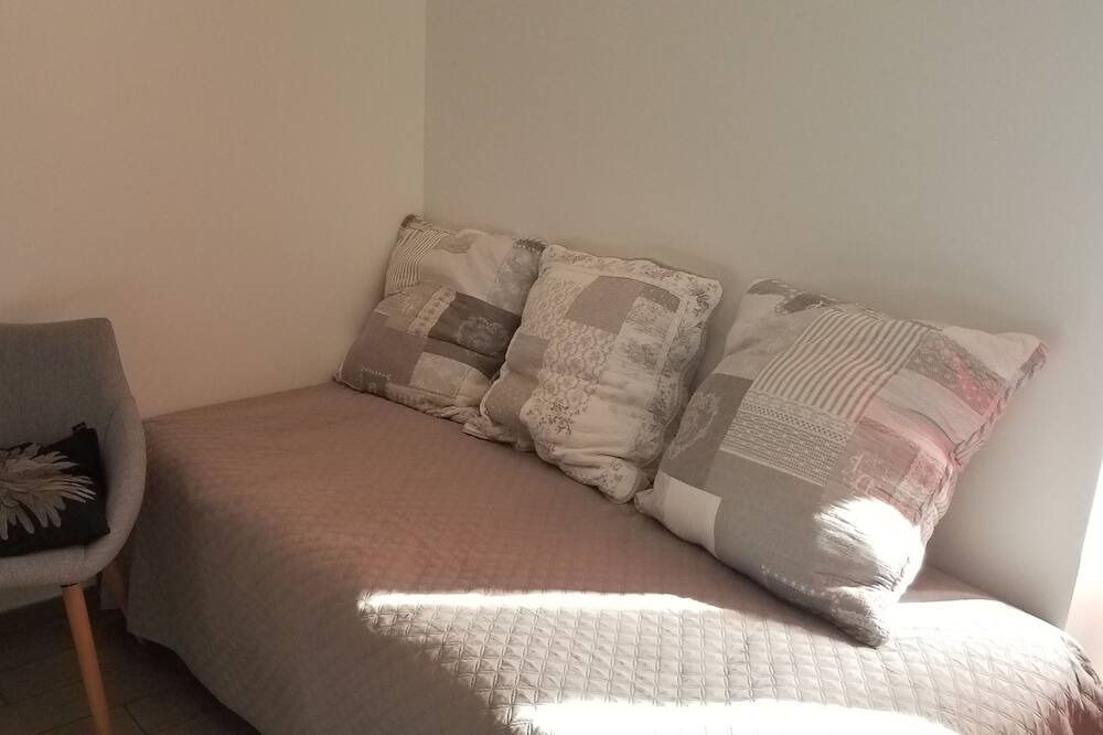 Photo of Bedroom in Desertines