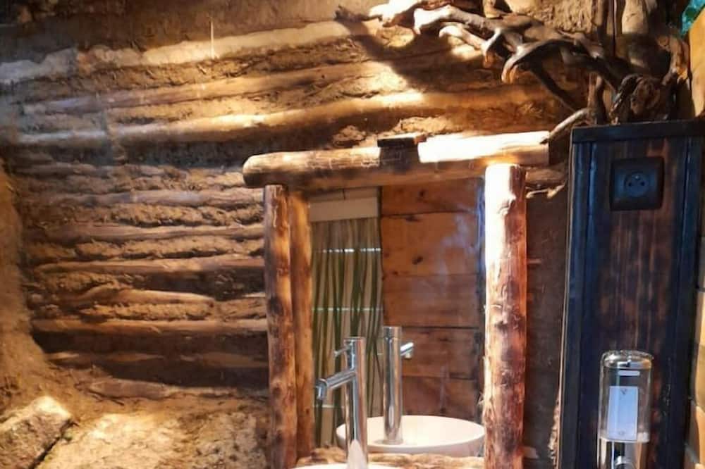 Photo of Bathroom in Treignat