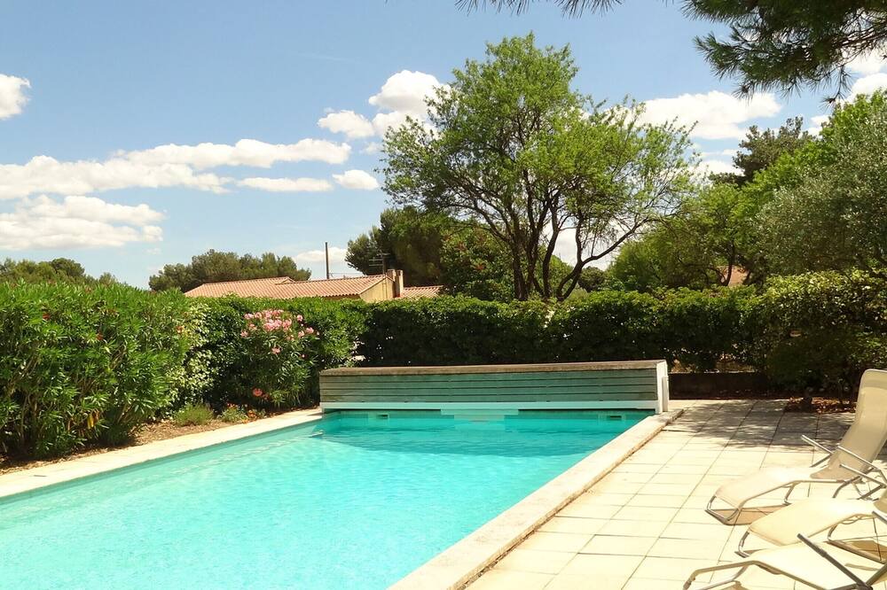 Photo of Outdoor in Chateauneuf-de-Gadagne
