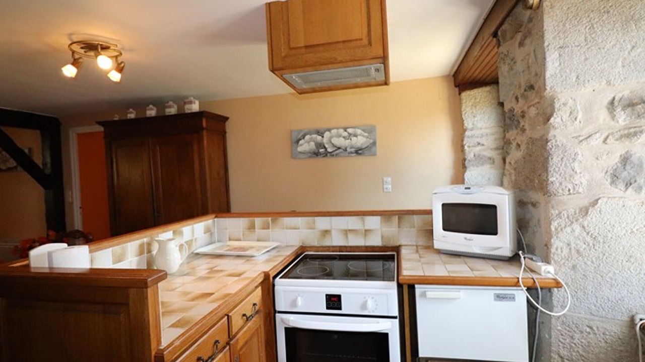 Photo of Kitchen in Saint-Etienne-de-Chomeil