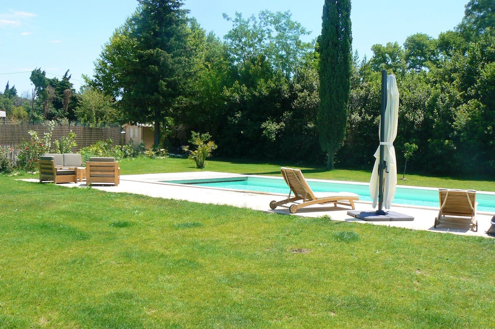 Photo of Outdoor in Eyragues