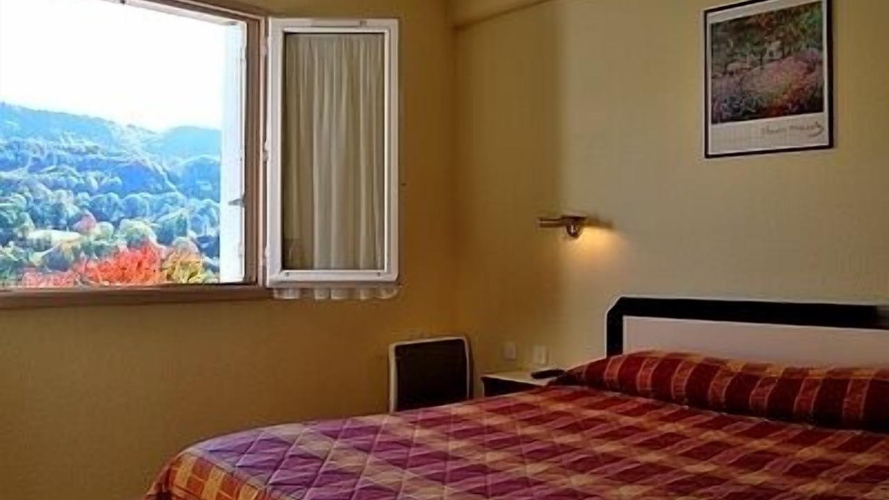 Photo of Bedroom in Vic-sur-Cere