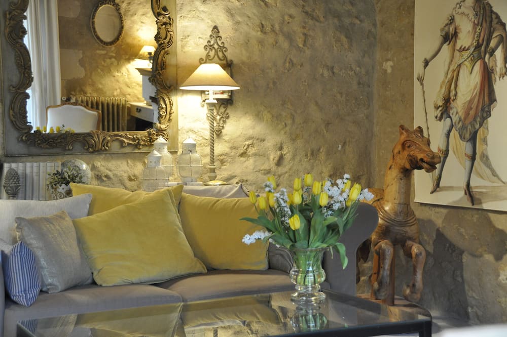 Photo of Livingroom in Cheille
