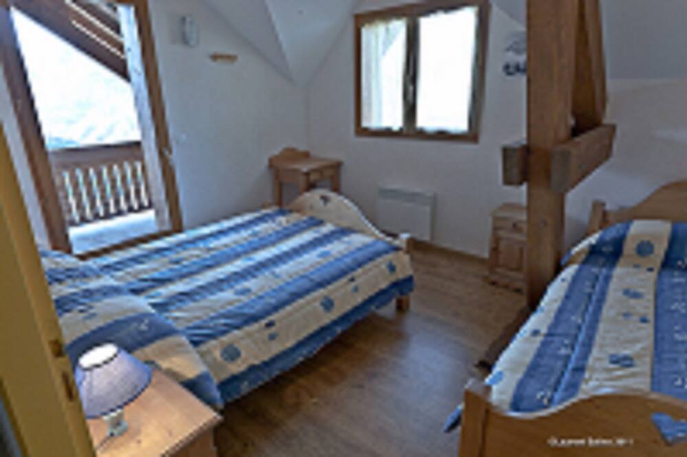 Photo of Bedroom in Oz-en-Oisans