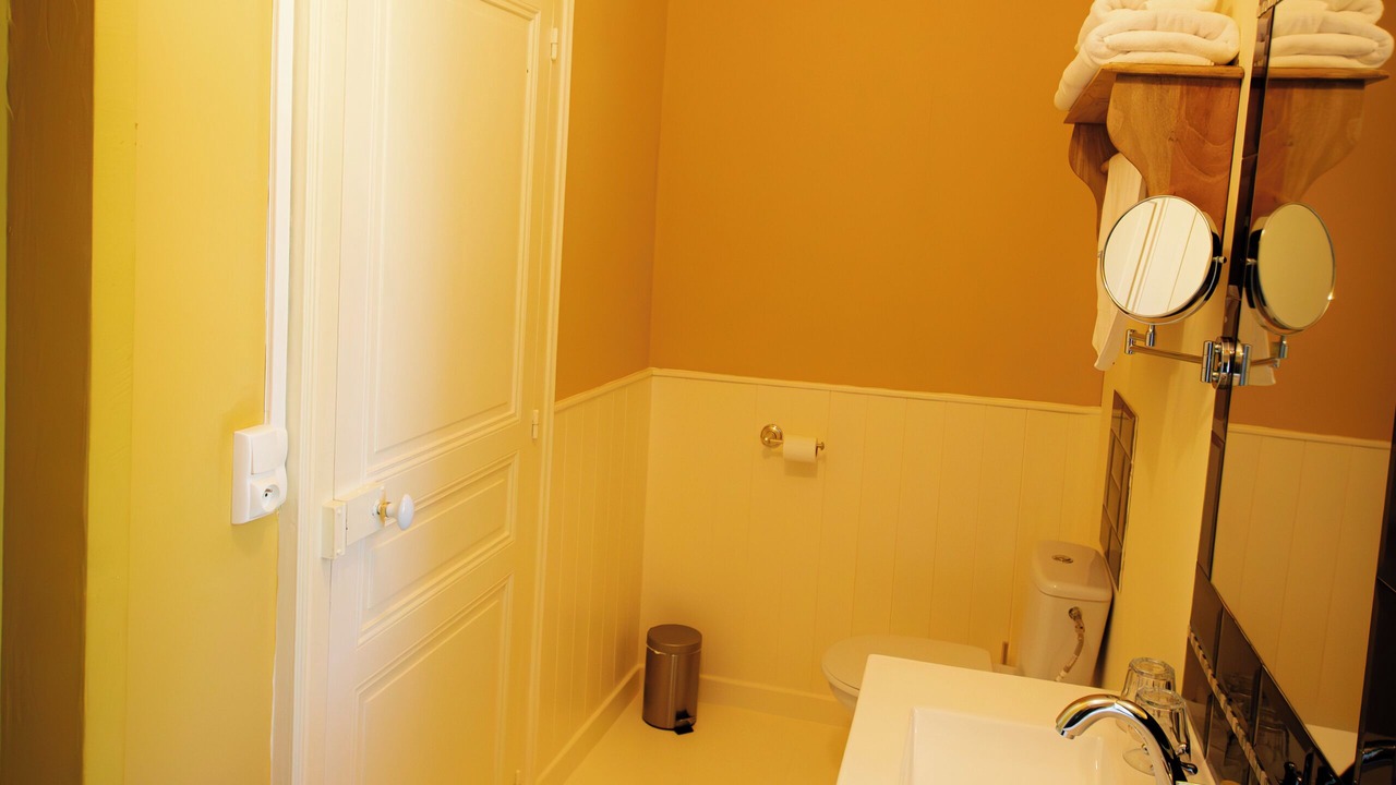 Photo of Bathroom in Preveranges