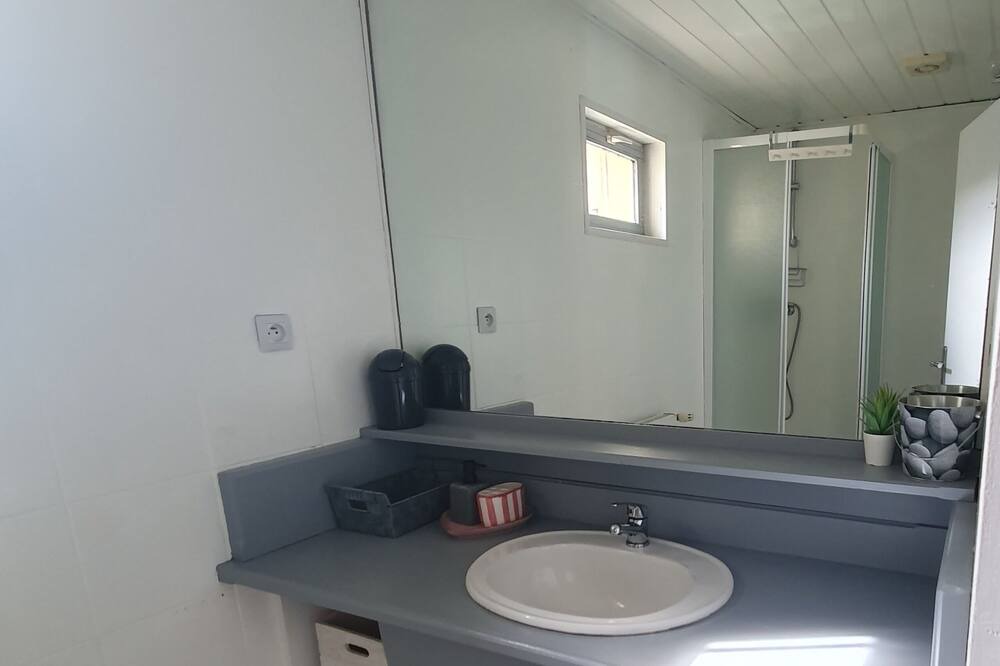 Photo of Bathroom in Decines-Charpieu