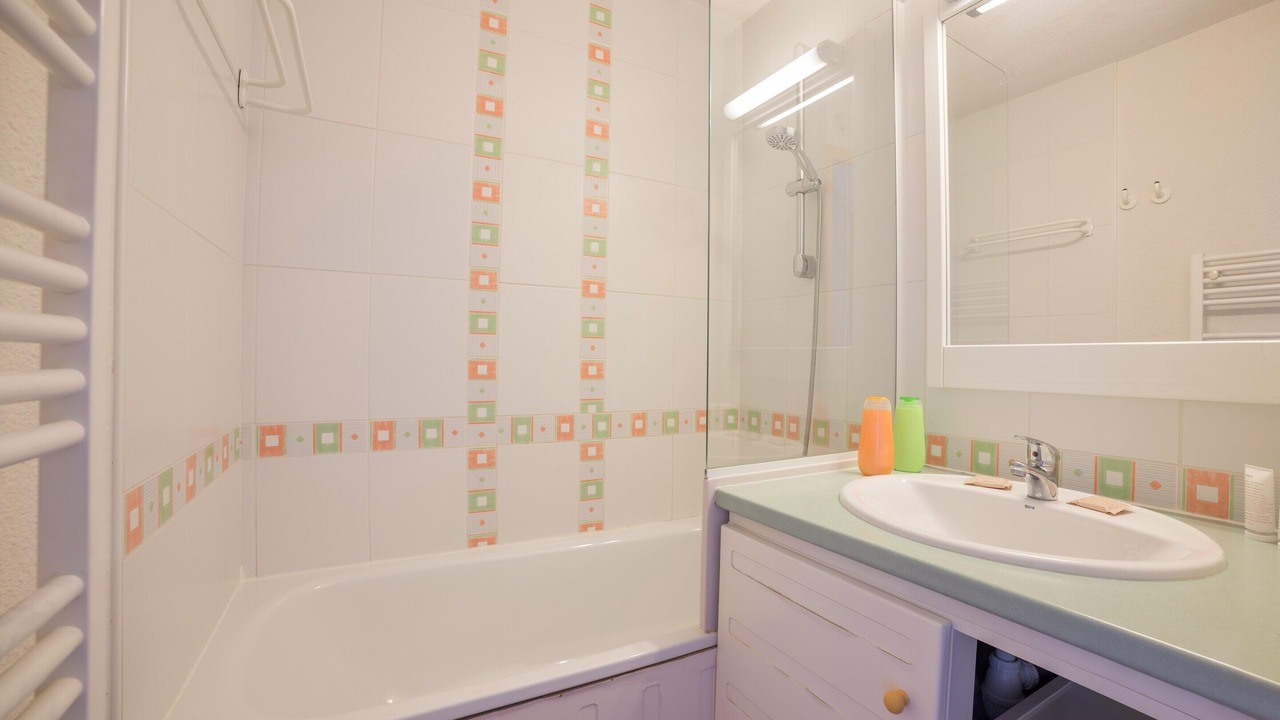 Photo of Bathroom in Pyrenees 2000