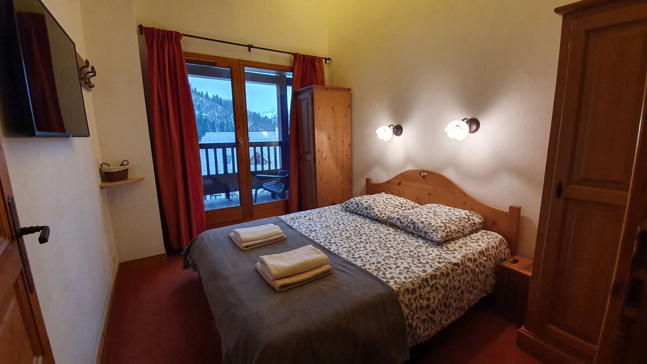 Photo of Bedroom in Oz-en-Oisans