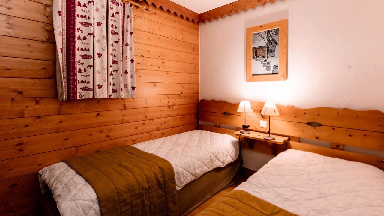 Photo of Bedroom in Arc-1800