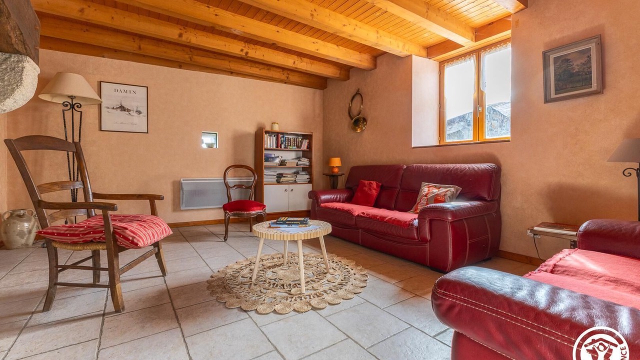Photo of Livingroom in Mareugheol