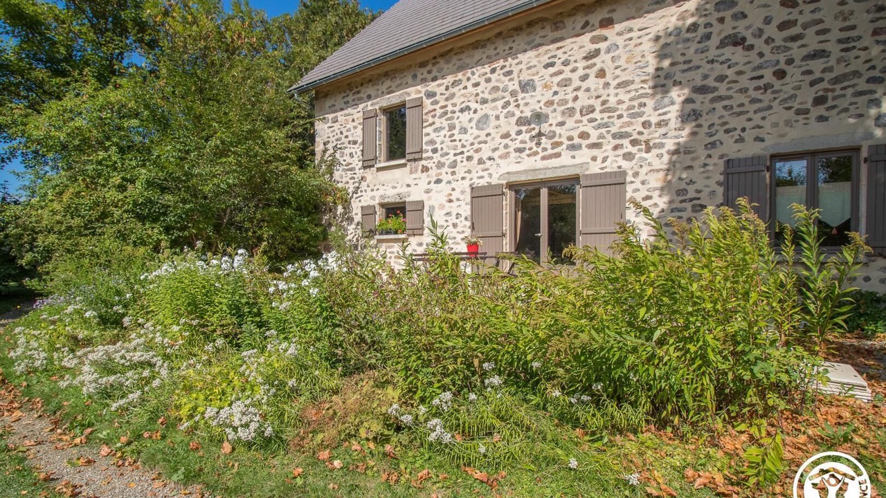 Photo of Outdoor in Saint-Sauves-d'Auvergne