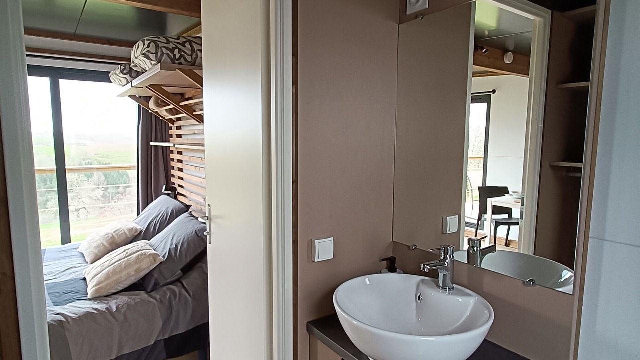Photo of Bedroom in Saint-Etienne-de-Carlat
