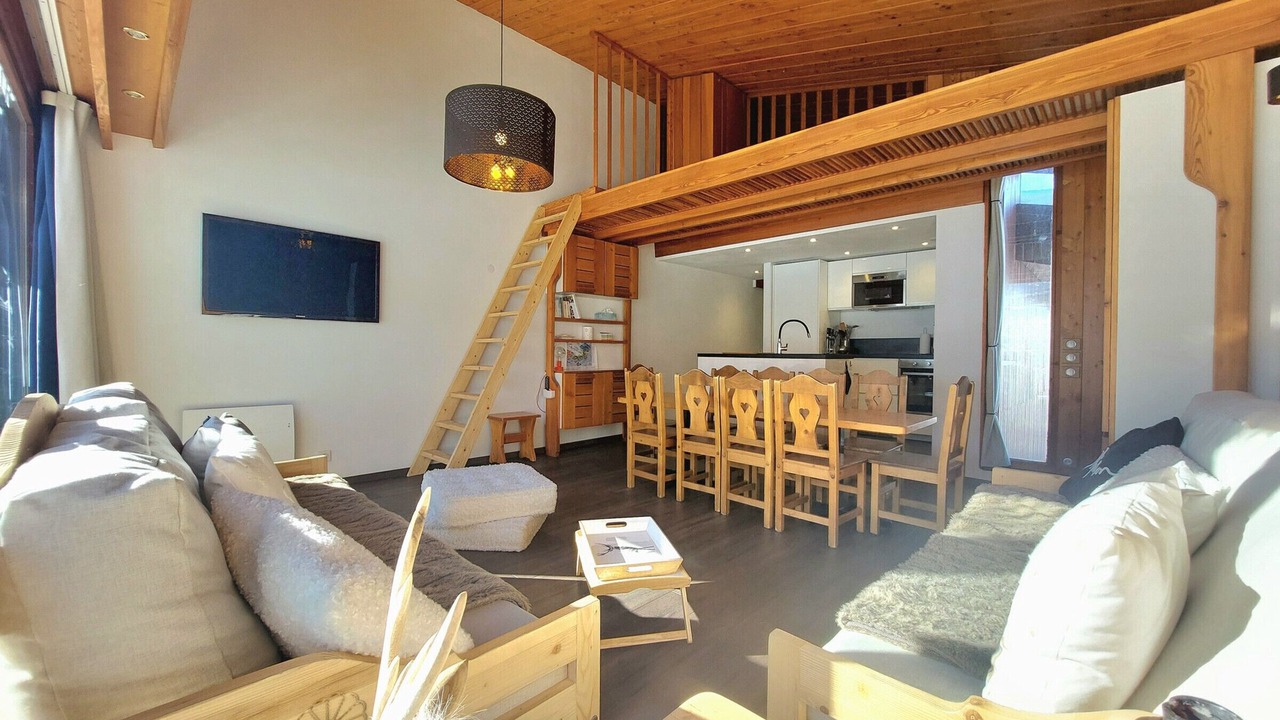 Photo of Livingroom in Arc-1800