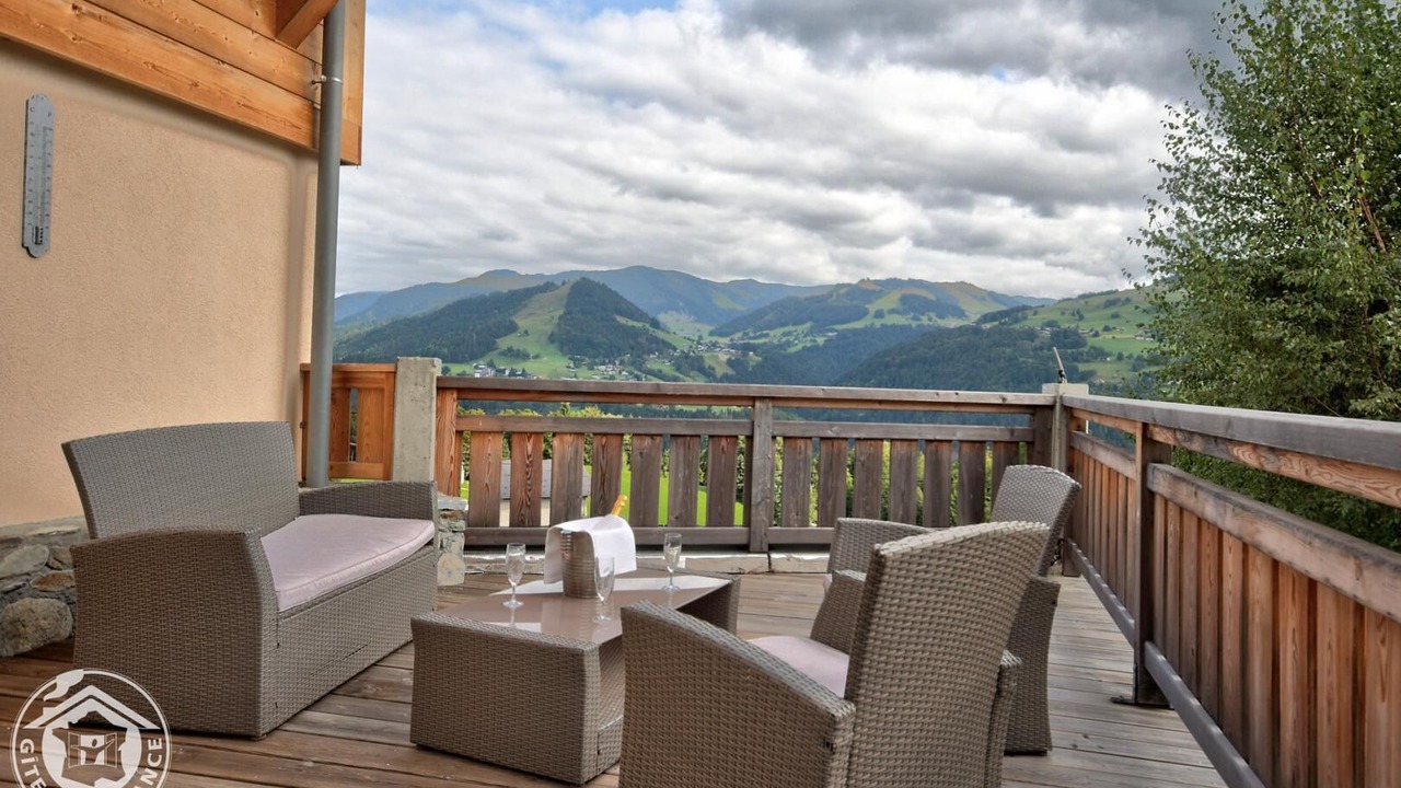 Photo of Patio Balcony in Saint-Nicolas-la-Chapelle