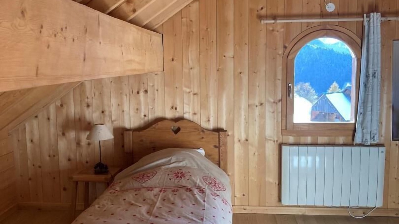Photo of Bedroom in Albiez-le-Vieux