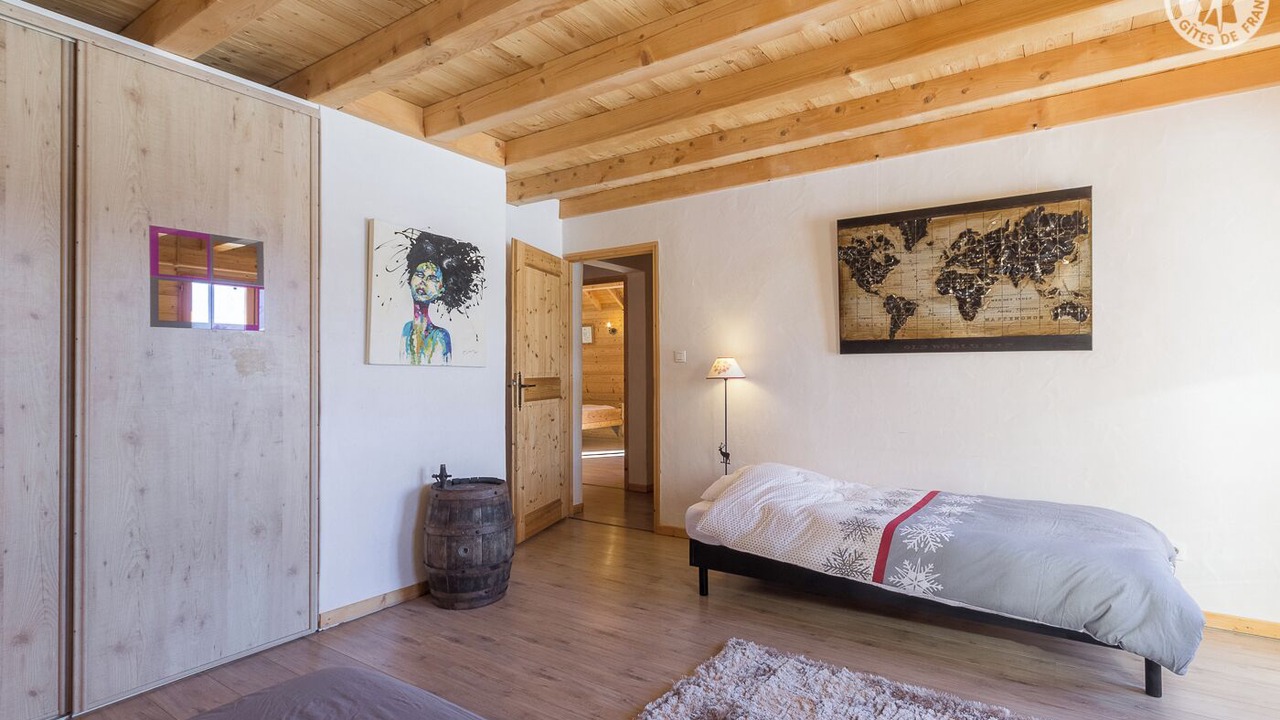 Photo of Bedroom in Albiez-le-Vieux